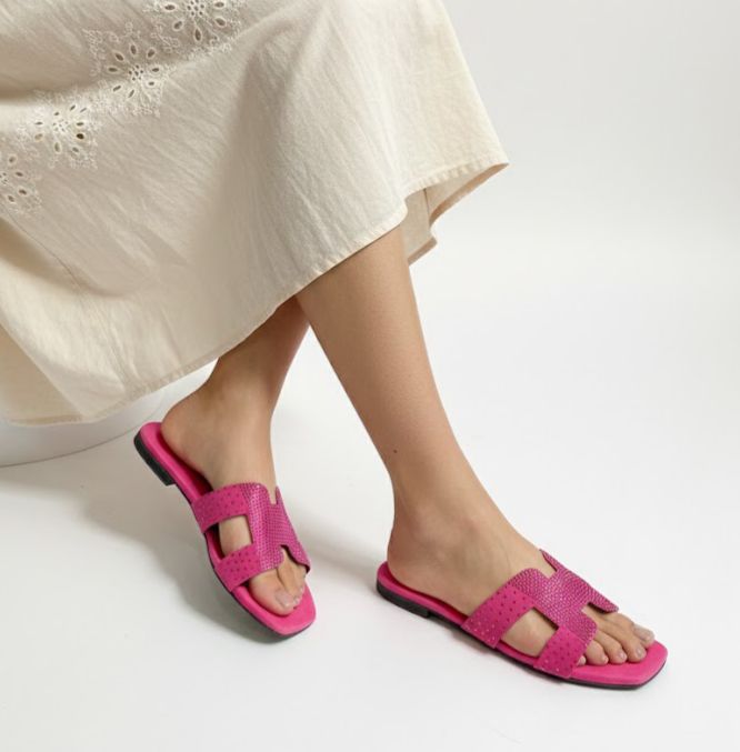 Trending Pink velvet Flats
